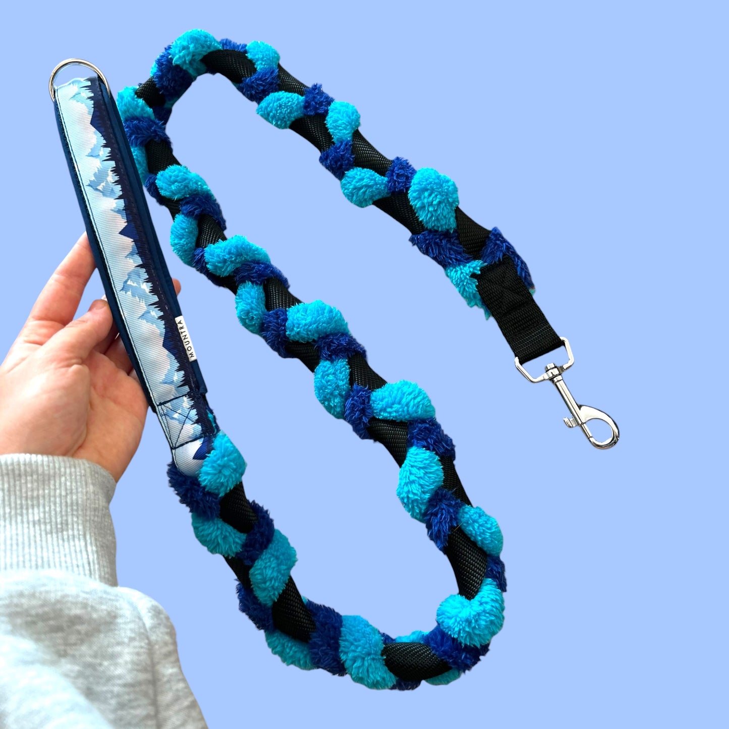 Furry Fleec Leash Peak