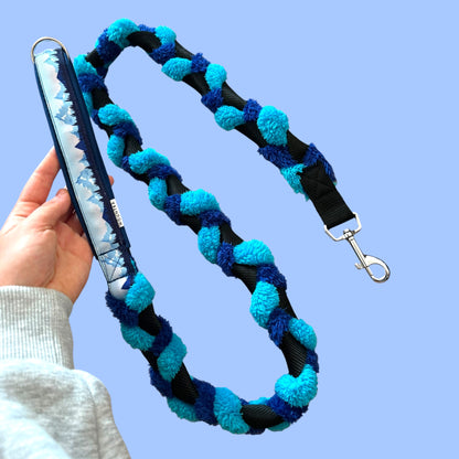 Furry Fleec Leash Peak